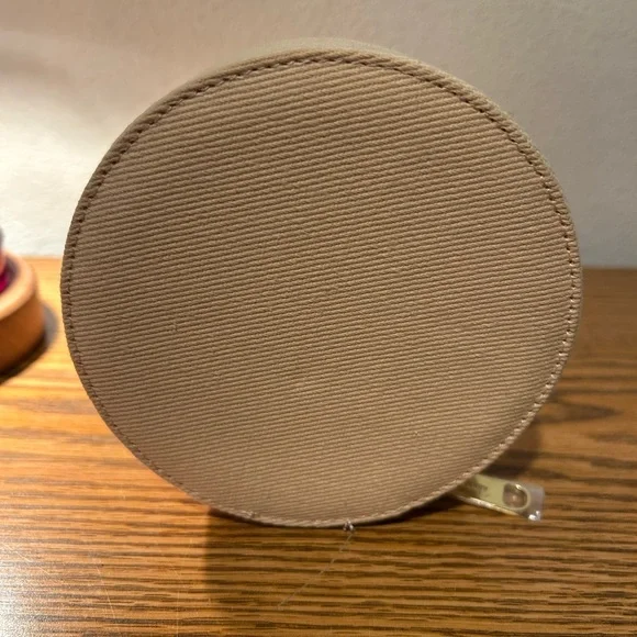 Burberry Goddess travel case EUC - Picture 2 of 10